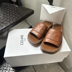 【セール】CELINE クレアトリオンフスライドサンダル 34のサムネイル