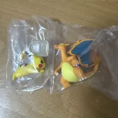 ポケットモンスター ガチャガチャフィギュア ピカチュウ リザードン 2種セット
