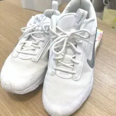 ナイキ NIKE エアマックス 24.0 オフホワイト