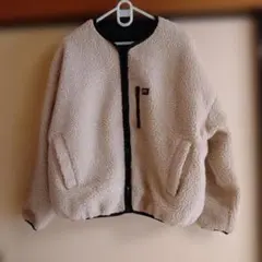 ベージュフリースジャケット & ブラック ナイロンジャケット　リバーシブル