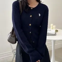 U.S. POLO ASSN. ゴールドボタン刺繍ケーブルニットカーディガン