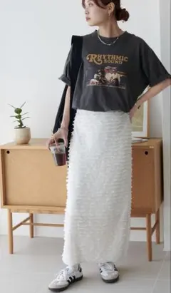 DISCOAT(ディスコート) フリルスカート