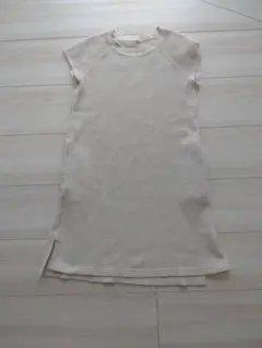 ユニクロ　子供服ノースリーブワンピース　130cm　美品