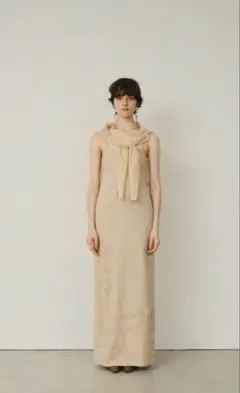 ワンピース Eaphi LOTUS EMBROIDERY LINEN ONEPIECE Eaphi LOTUS EMBROIDERY LINEN ONEPIECE - メルカリ