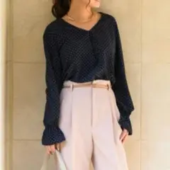 【美品】TONAL トーナル ドット柄 ブラウス Vネック ネイビー
