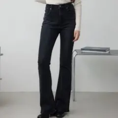 AZUL BY MOUSSY ブーツカットデニムパンツのサムネイル