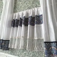 #933 シングルガーゼ　カフェカーテンセット　ストロベリーシーフ　小窓用