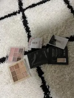 ◎最終値下げ　dikaruアイシャドウパレット、コスメサンプル