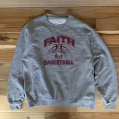 U*E様 アメリカ古着 FAITH バスケットボールチームプリントスウェット グ