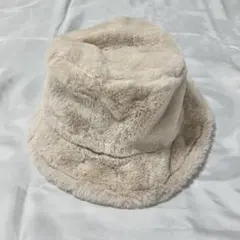 クリーム色 フェイクファー バケットハット