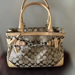 美品、コーチハンドバック、オシャレマスク、バックに入るだけプレゼント‼️