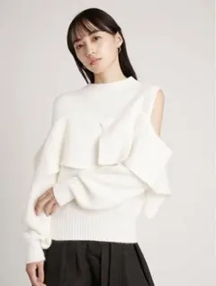 スナイデルSNIDELディフォメーションニットプルオーバー ホワイト