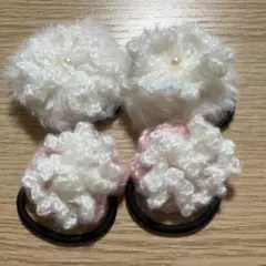 ハンドメイド 花型ヘアゴム 白とピンク