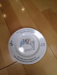 WEDGWOOD ウェッジウッド ピーターラビット　お皿　旧刻印のサムネイル