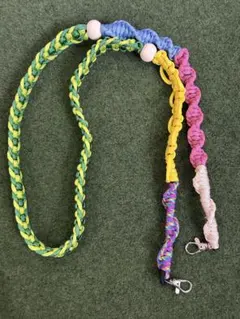 カラフル編み込みスマホショルダーストラップ
