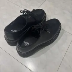 Dr. Martens 3ホール 厚底 シューズ ブラックのサムネイル