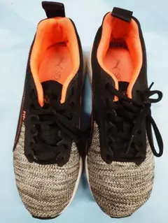 PUMA SOFTFOAM☆スニーカー ブラック/ピンク24cmソフトフォーム