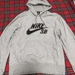 Nike SB グレー パーカー フード付き