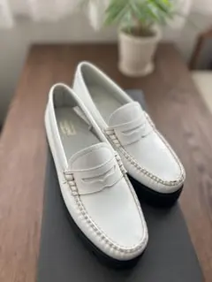 2025年最新】g.h.bass ローファー ホワイトの人気アイテム - メルカリ