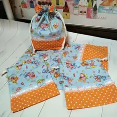 お弁当袋と給食袋2枚とランチマットの4点セット