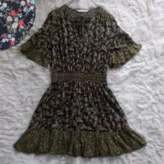 ZARA　五分袖花柄チュニックブラウス　フレア袖　スリットネック　裾ティアード