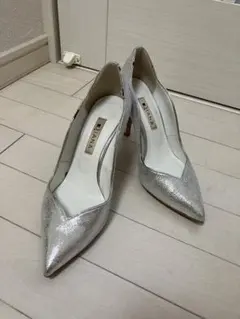 DIANA シルバー ポインテッドトゥ ハイヒール