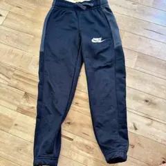 NIKE キッズ トラックパンツ ブラックのサムネイル