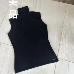 美品FOXEY BOUTIQUE ノースリーブ タートルネック ニット 黒 40のサムネイル