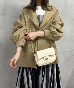 【新品】un dix cors ショートトレンチコートのサムネイル
