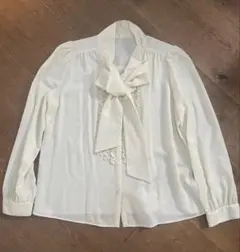 グリーンレーベルリラクシング　フリルシャツ　Mサイズ（38） アイボリー