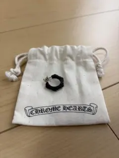 クロムハーツ　正規品　ラバーピアス　黒　美品 2026年最新】CHROME HEARTS カラー：ブラック系 メンズ ピアス(片耳用