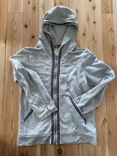 パーカー　グレー
