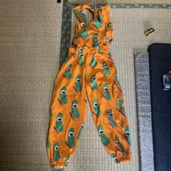 HUGO♡TIKI ピクルス柄オレンジオーバーオール