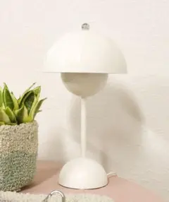 3COINS インテリアランプ　ホワイト