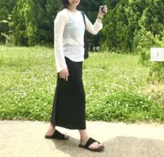 ユニクロ　ストレッチダブルフェイススリットスカート