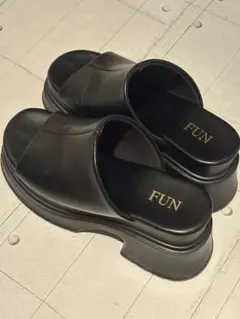 FUN 厚底サンダル
