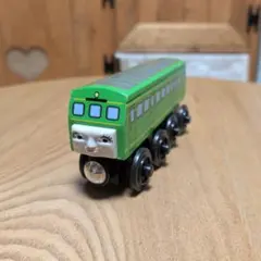 木製トーマスレールシリーズ　お化粧した青窓　　デイジー