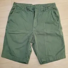 UNIQLO メンズ ショートパンツ カーキ Sサイズのサムネイル