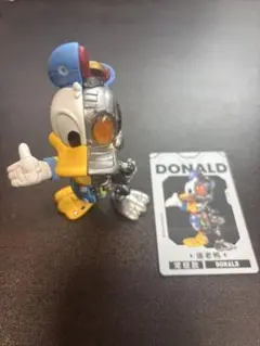 サイボーグ ドナルド フィギュア カード付き