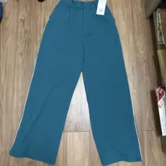 【新品タグ付き】AZUL by moussy サイドライン リラックスパンツ M