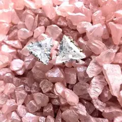 天然石三角形ピアス