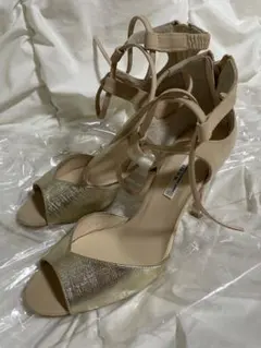 新品未使用！セブントゥエルブサーティー　サンダル 22.5cm