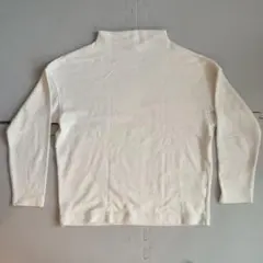 ユニクロ ホワイト タートルネックニット 長袖 Mサイズ