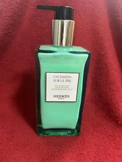 HERMES ナイルの庭 モイスチャライジング ボディーローション 200ml