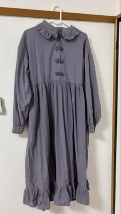 【merry jenny】フリル付きブルーグレーのワンピース