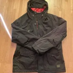 キスマークブラックマウンテンパーカー フード付き