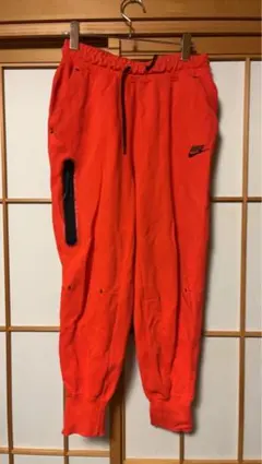 Item thumbnail for item be8d1c4f-01a1-4816-85bf-2b5bcd3b9f8d