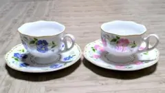 Lindner リンドナー カップ＆ソーサー 2客 色違い 金彩 花柄 レリーフ