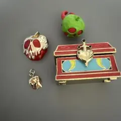 女王のアクセサリーケース