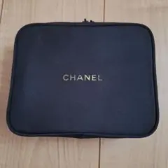 シャネルメイクポーチ